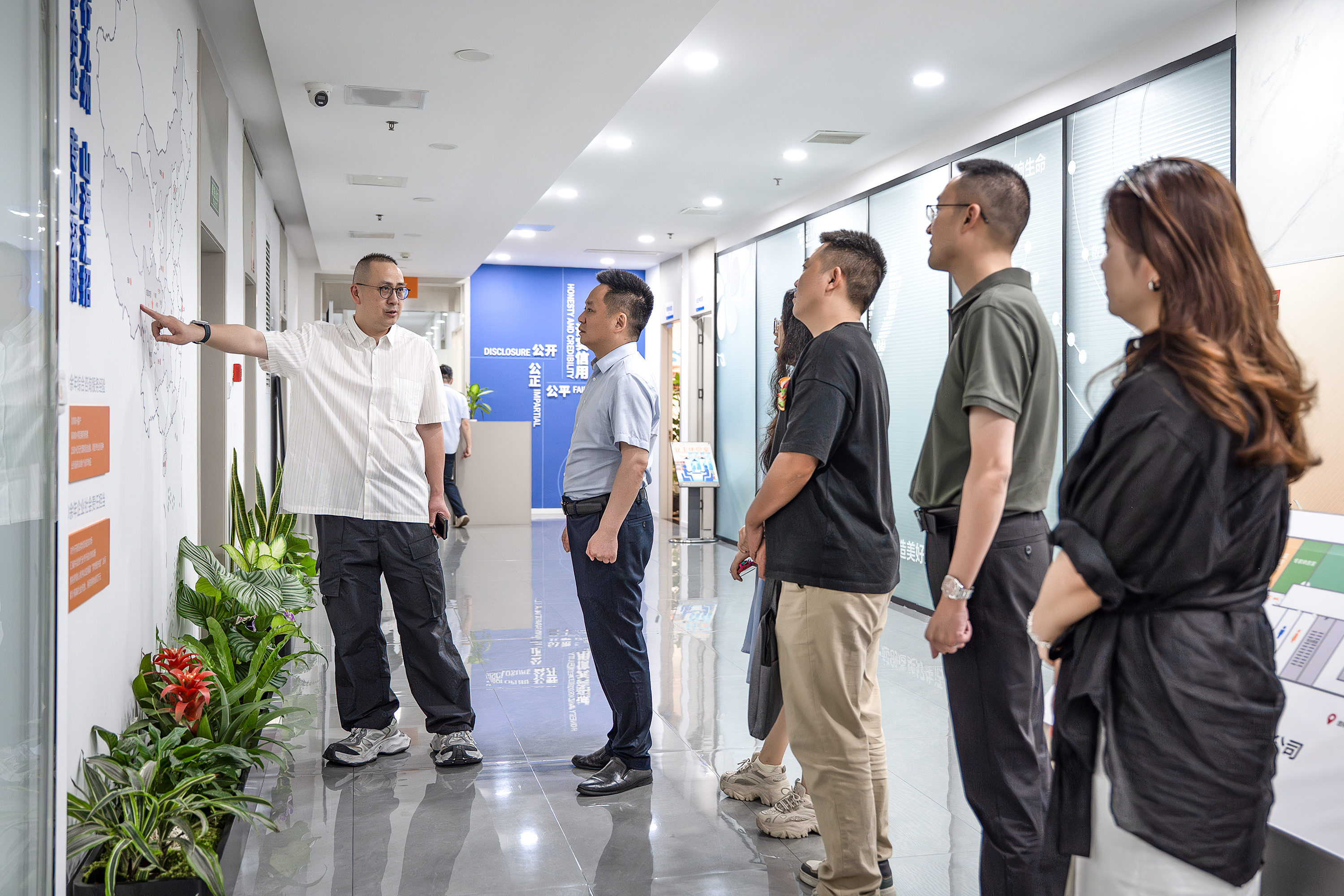 商務(wù)廳外貿(mào)運行處來川招調(diào)研 商務(wù)廳外貿(mào)運行處來川招調(diào)研