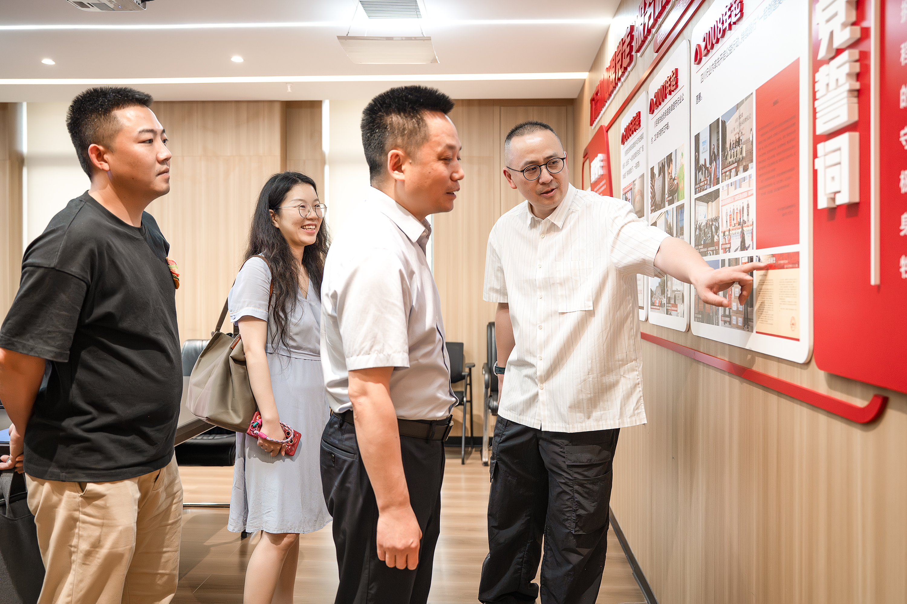 商務(wù)廳外貿(mào)運行處來川招調(diào)研 商務(wù)廳外貿(mào)運行處來川招調(diào)研